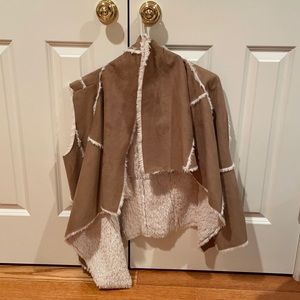 Fashionable Suede/Sherpa Vest